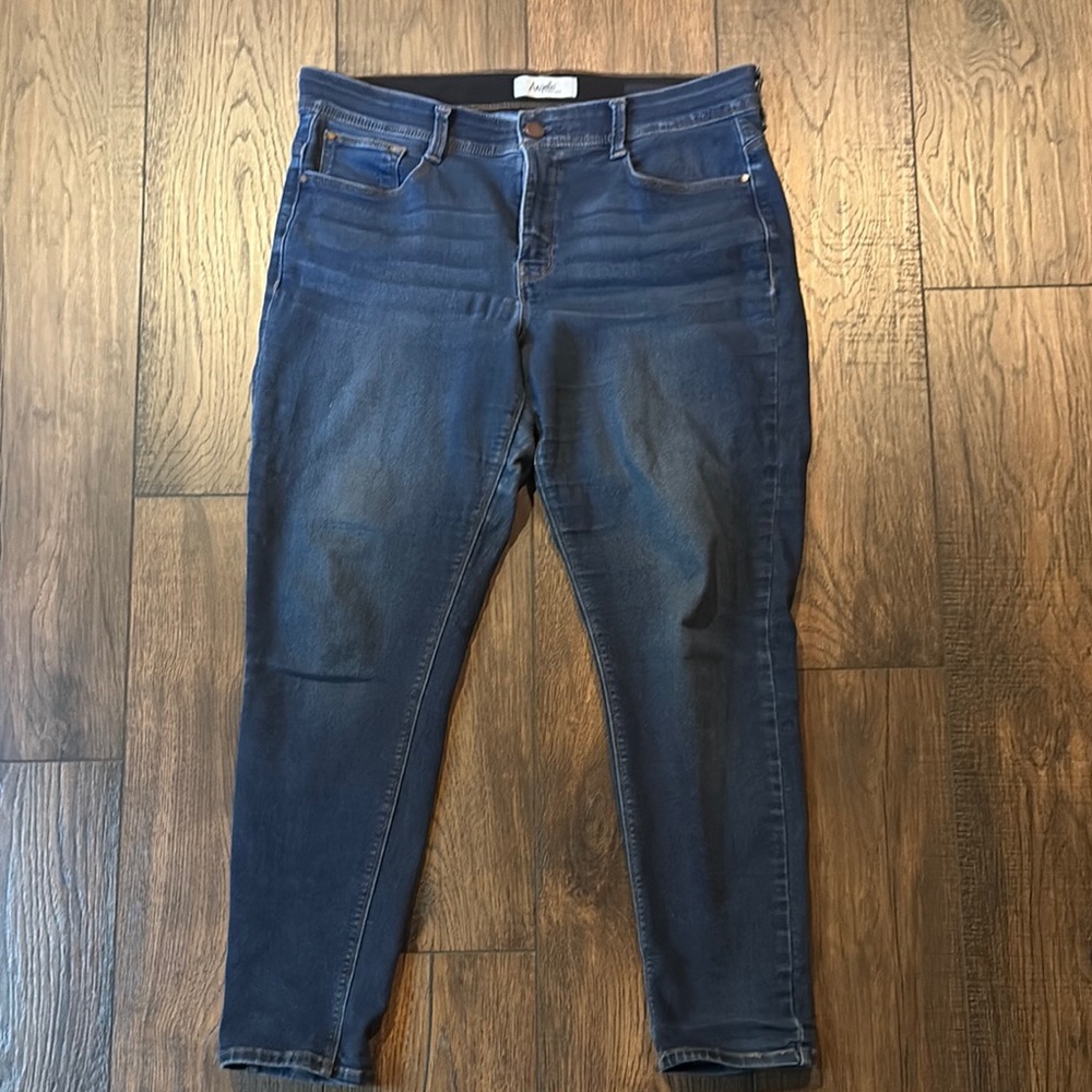 Angels Blue Ankle Cropped Jeans with Modern Fit
